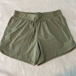 Calia journey shorts size small